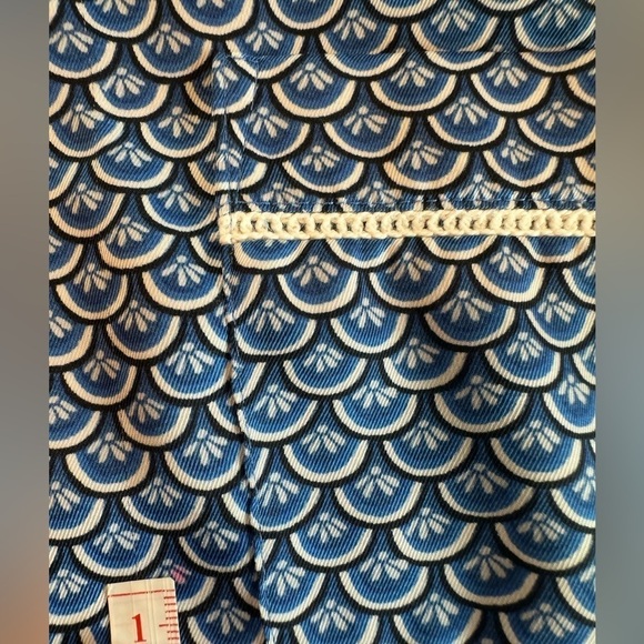 Brooks Brothers Geometric Floral Print Short Sleeve Blouse blue black white 6 - Picture 15 of 15